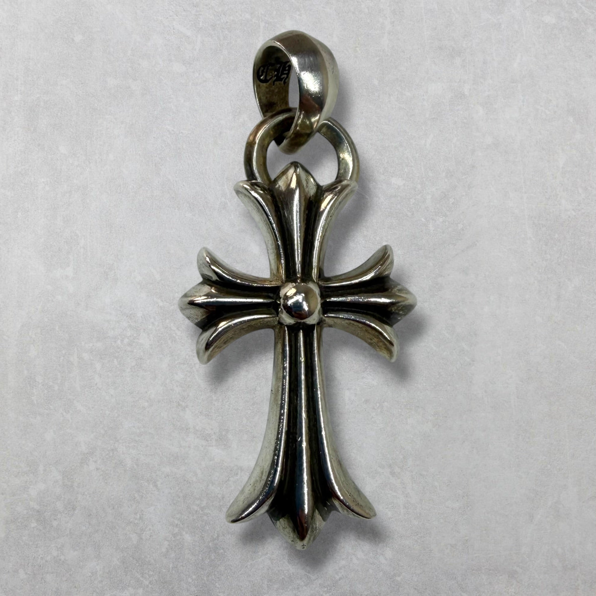 Chrome Hearts Small Cross Pendant w/ Bale & 20" Paper Chain Necklace