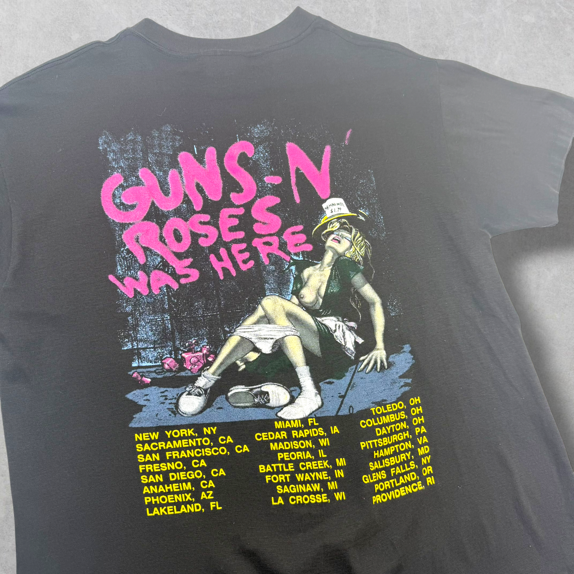 Vintage 1987 Guns N Roses Was Here Concert Banned Graphic Tee L (S)