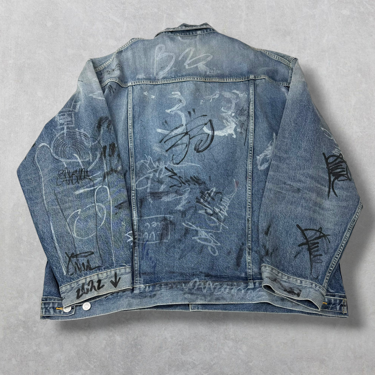 Balenciaga Graffiti Oversized Denim Jacket 4 (XXXL)