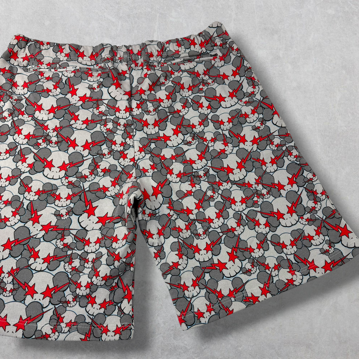 Bape x Kaws Skullsta Sweatshorts XXL