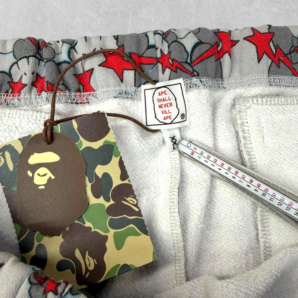 Bape x Kaws Skullsta Sweatshorts XXL