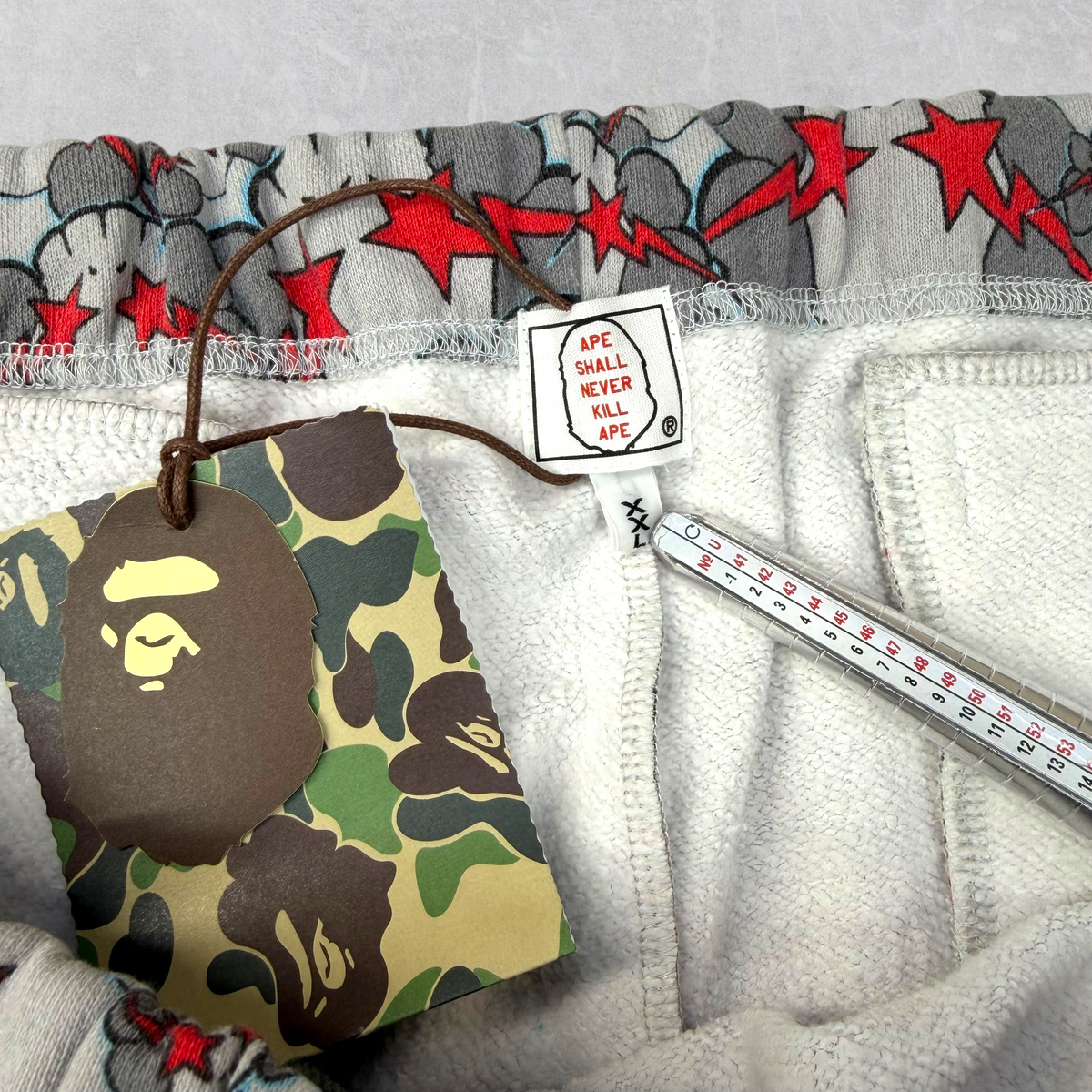 Bape x Kaws Skullsta Sweatshorts XXL