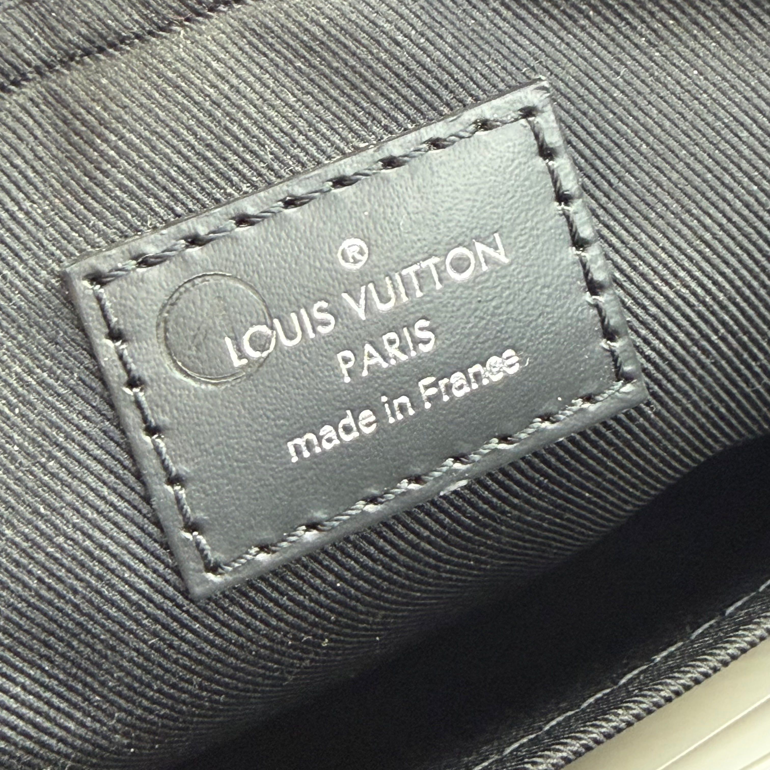 Louis Vuitton Wild Animals Damier Trio Messenger Bag