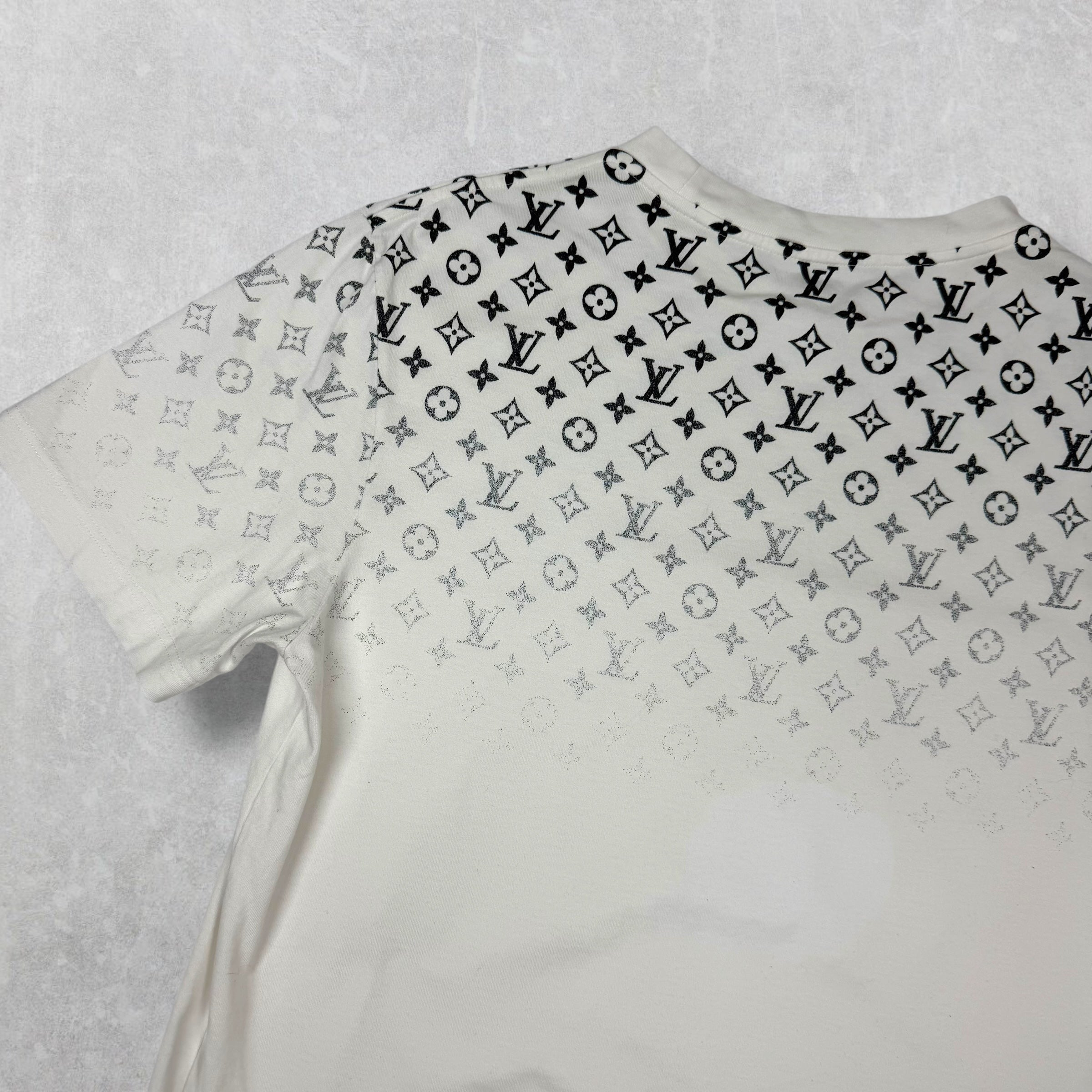 Louis Vuitton Monogram Gradient White Tee XL