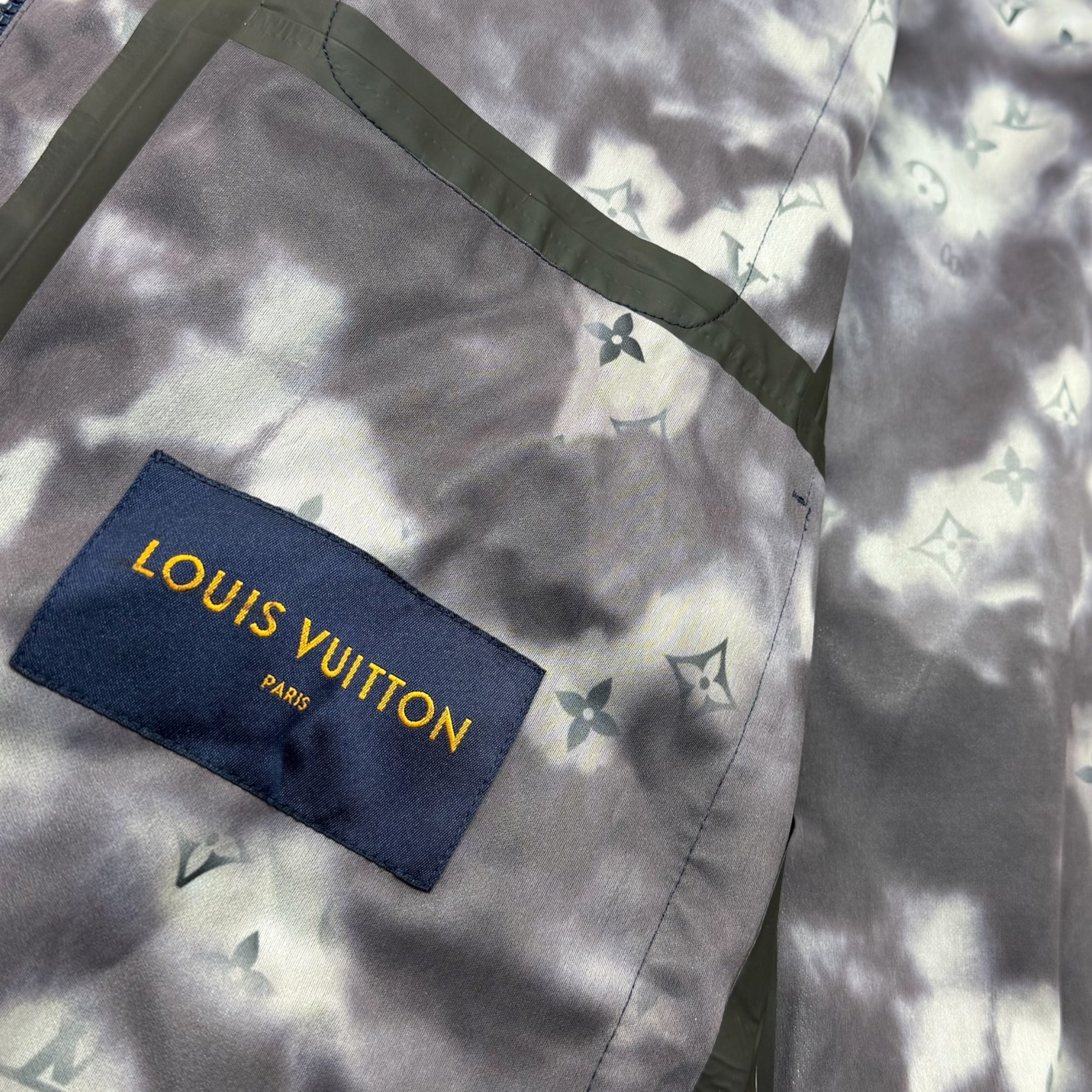 Louis Vuitton Navy LV Globe Parka Size 48 (M)