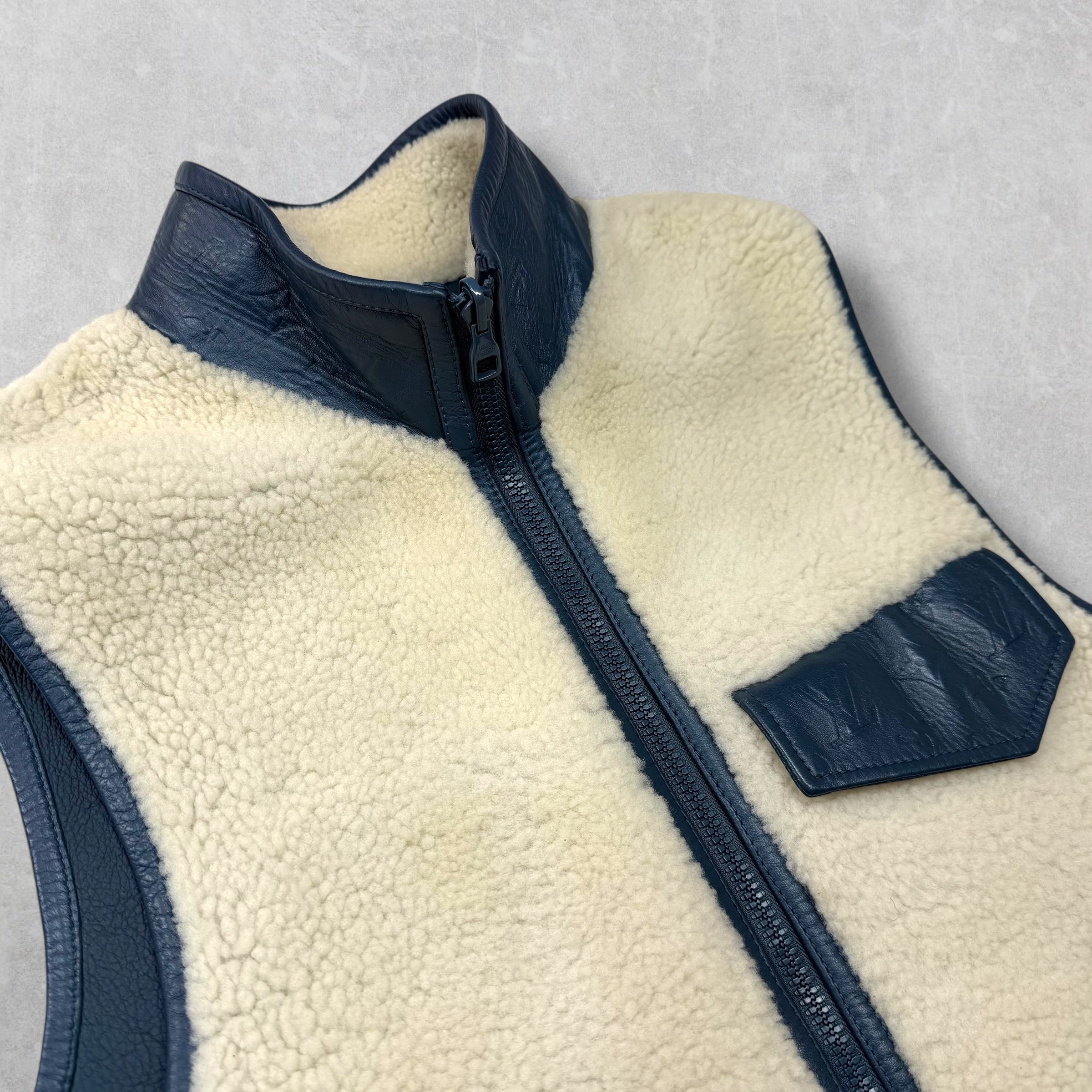 Louis Vuitton Reversible Shearling Gilet 46 (S)