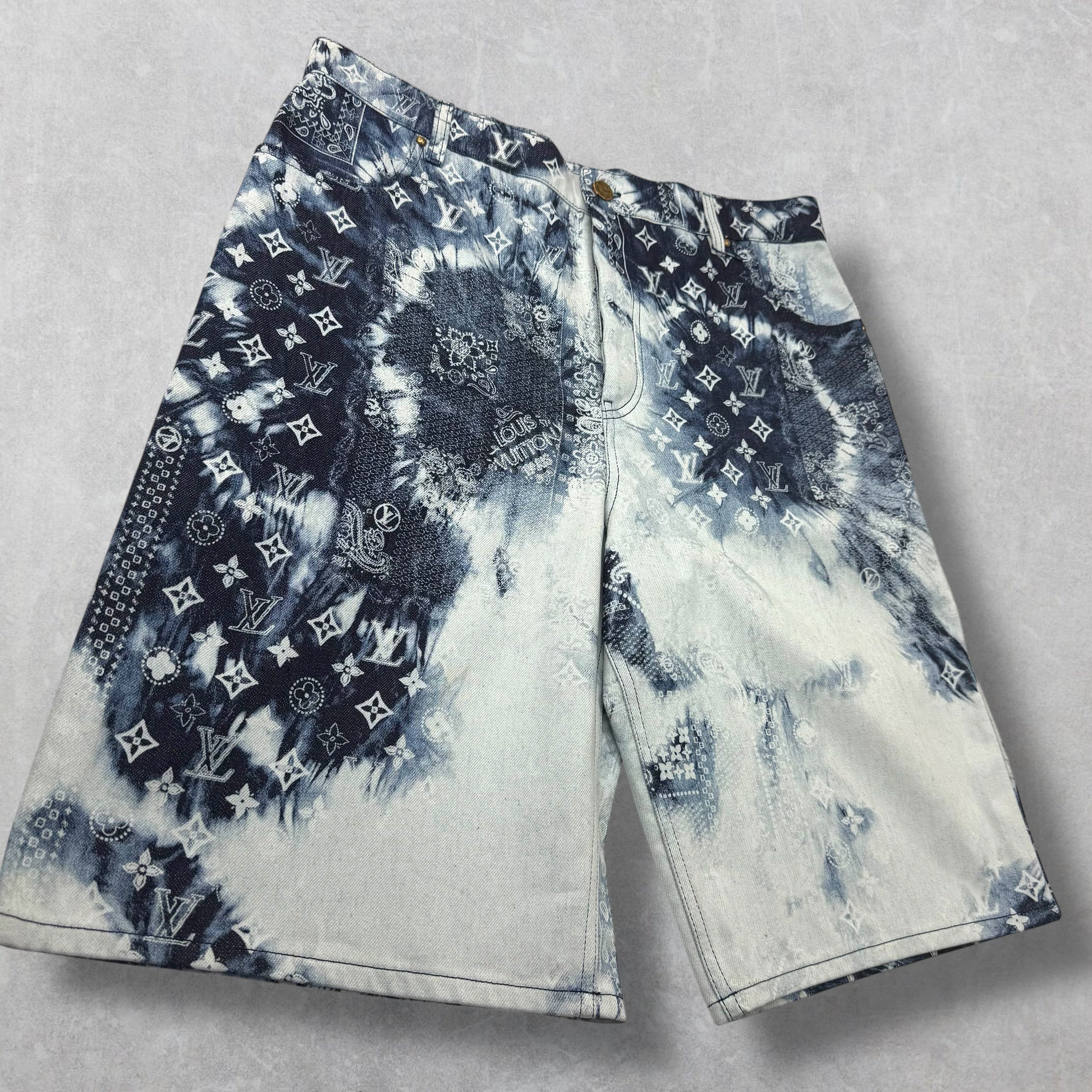 Louis Vuitton Monogram Bandana Shorts 36