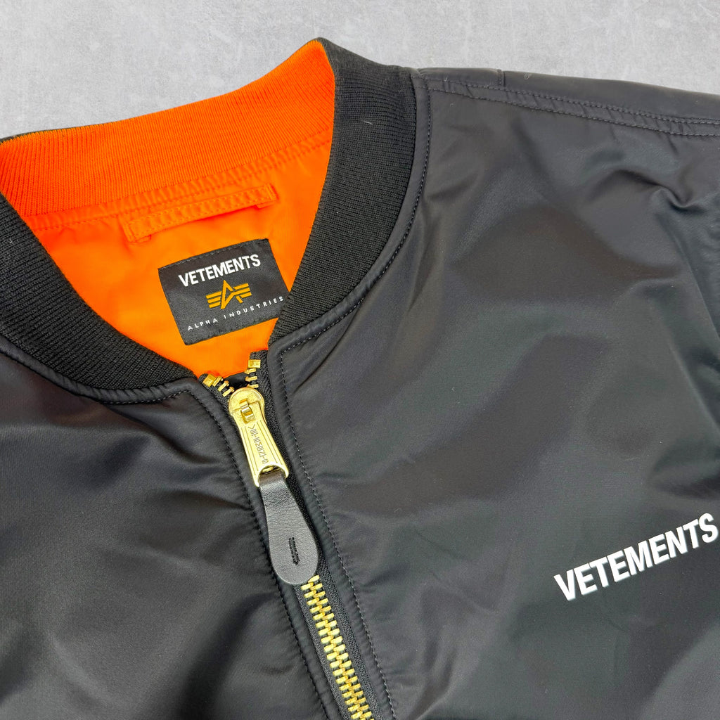 Vetements x Alpha Industries Reversible Emoji Bomber S (L)
