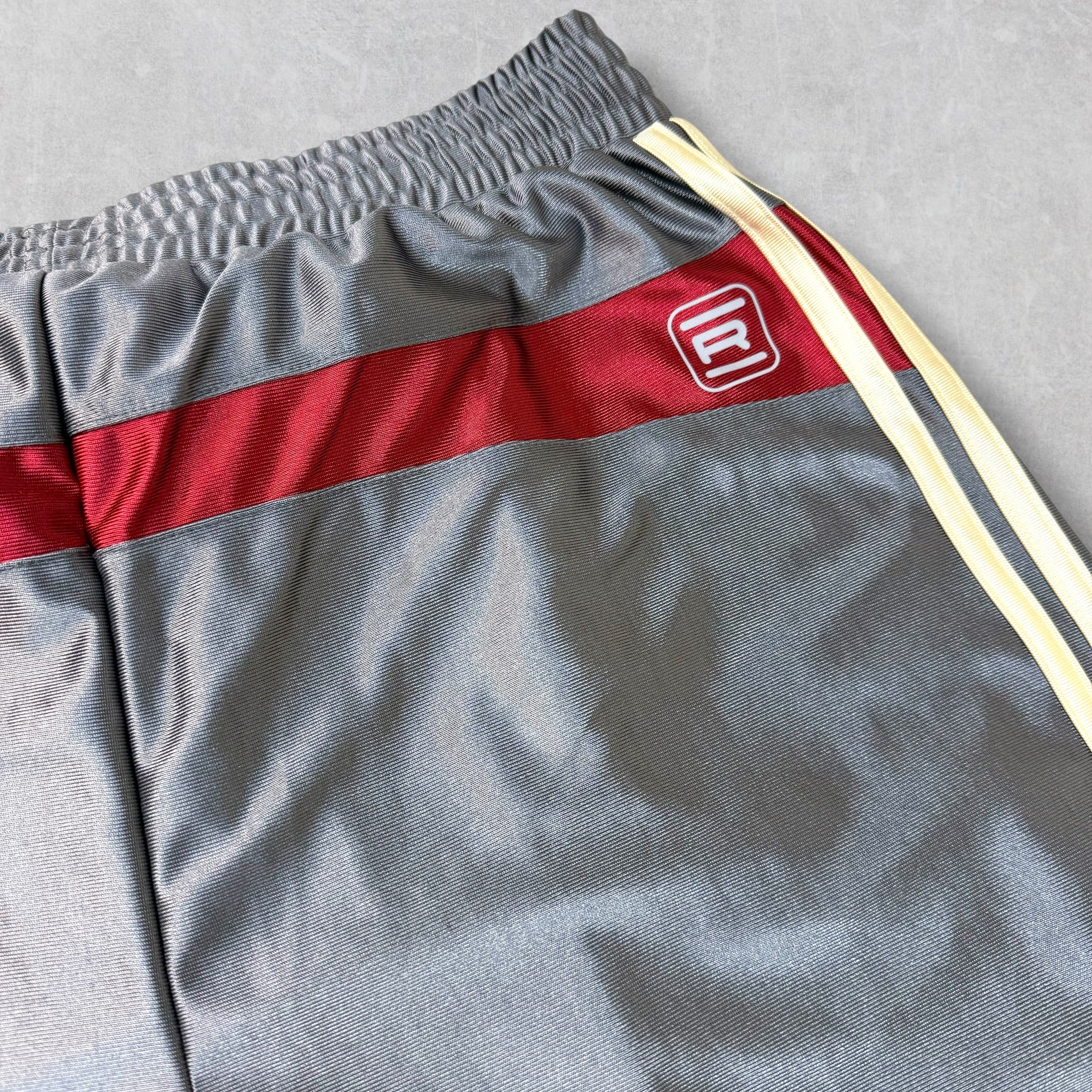 GV Gallery Raspberry Hills Tracy McGrady Pants M