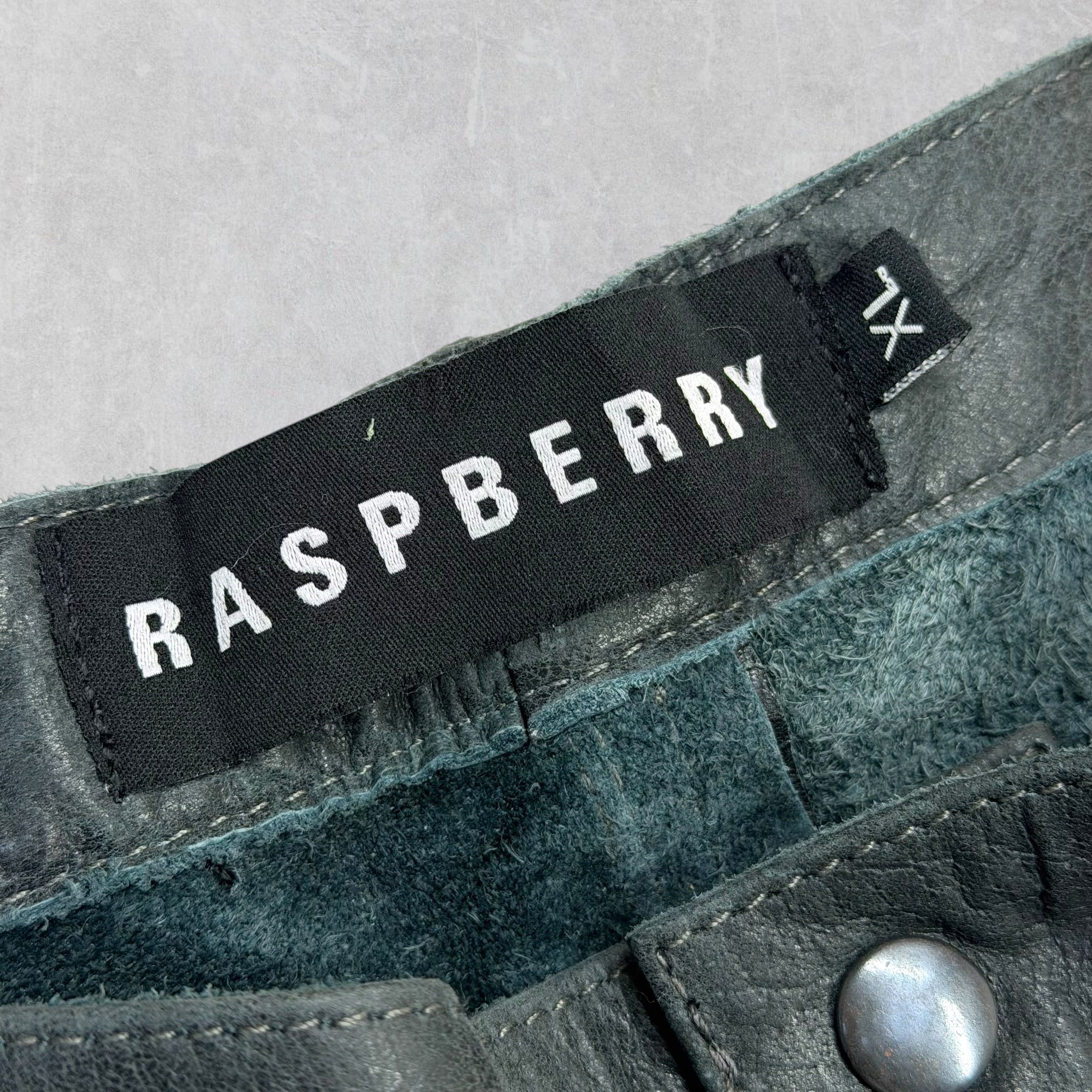 GV Gallery Raspberry Hills Black Leather Shorts XL