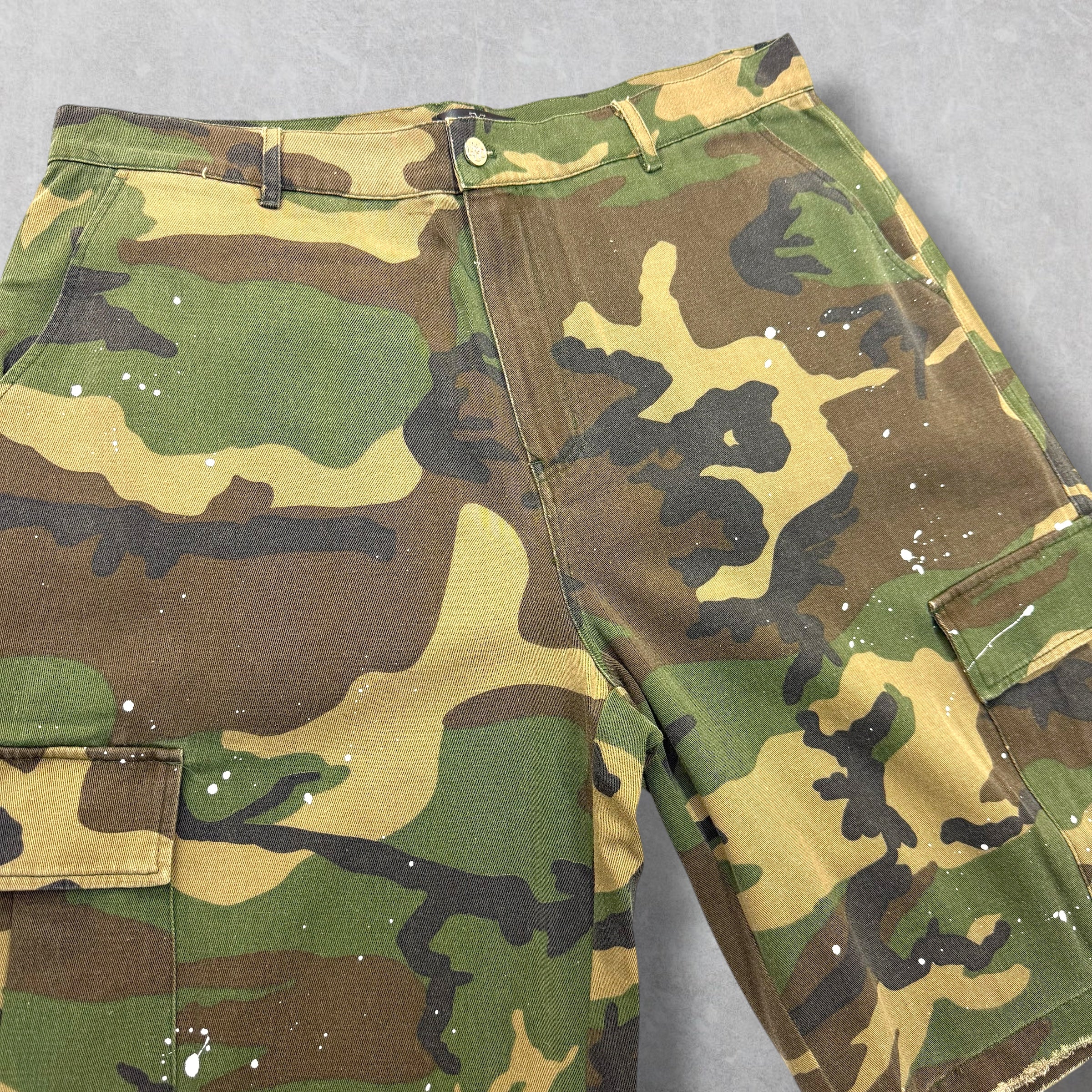 HMDD ARMY Everyday Worker Camo Shorts L