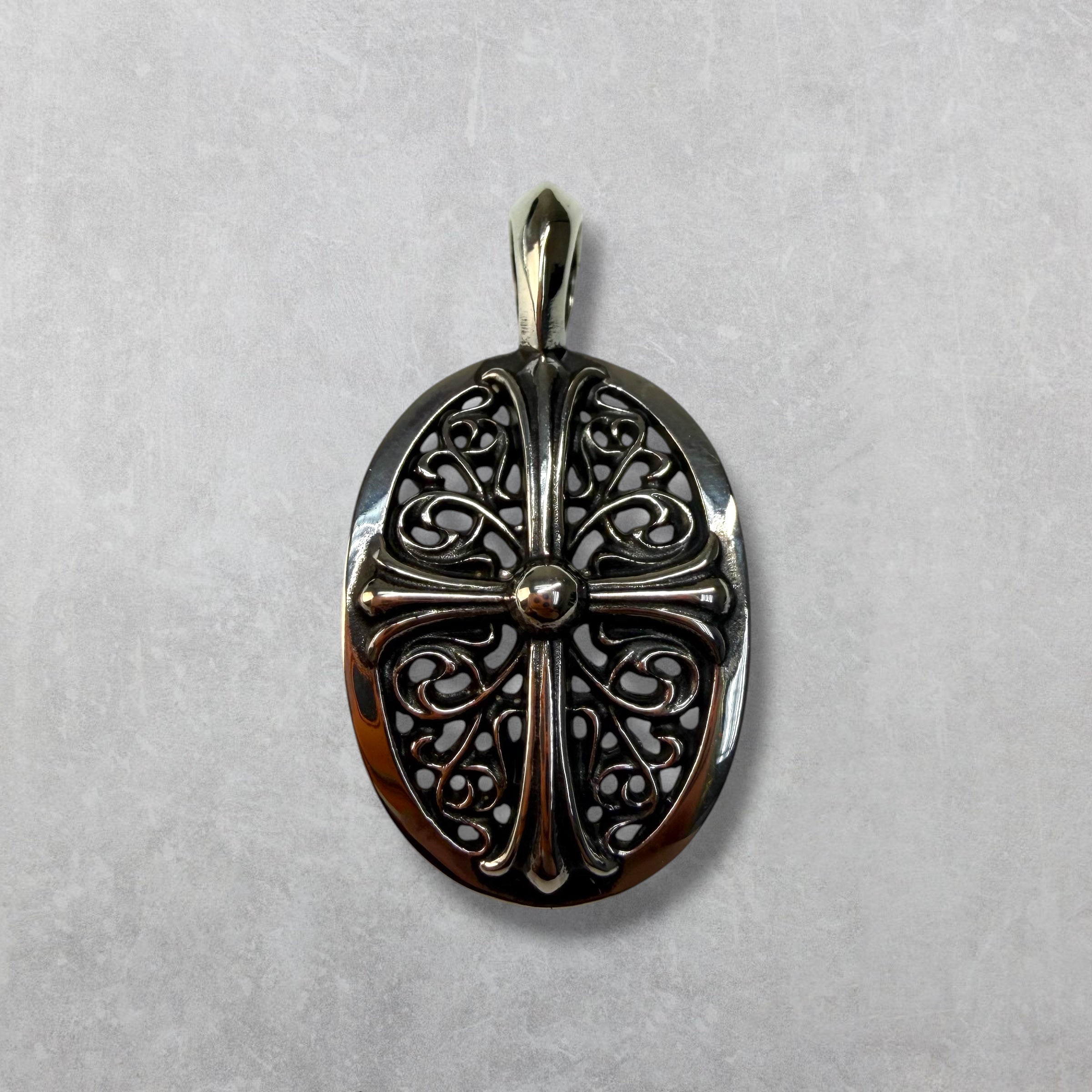 Chrome Hearts Oval Pendant