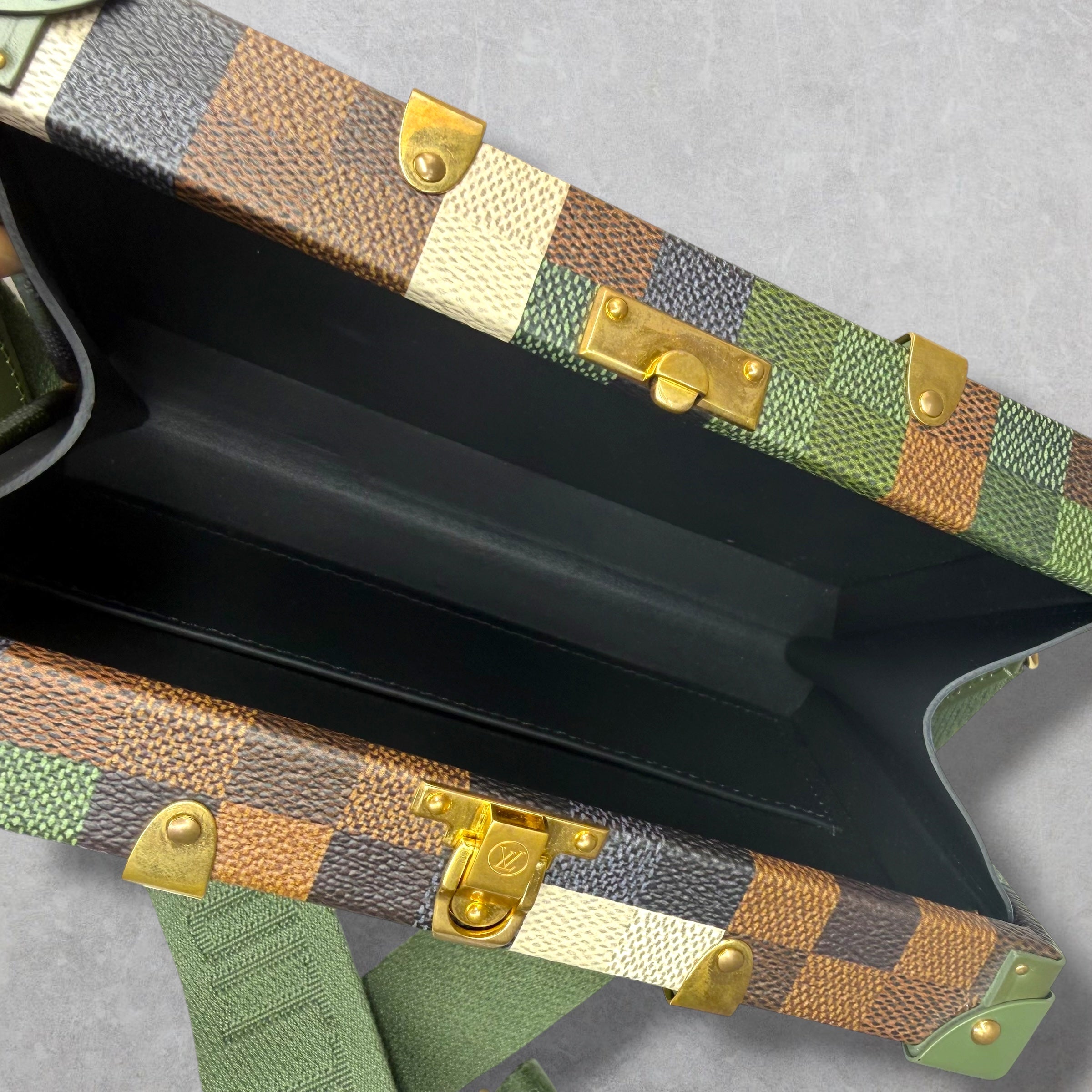 Louis Vuitton Damoflage Wallet Trunk