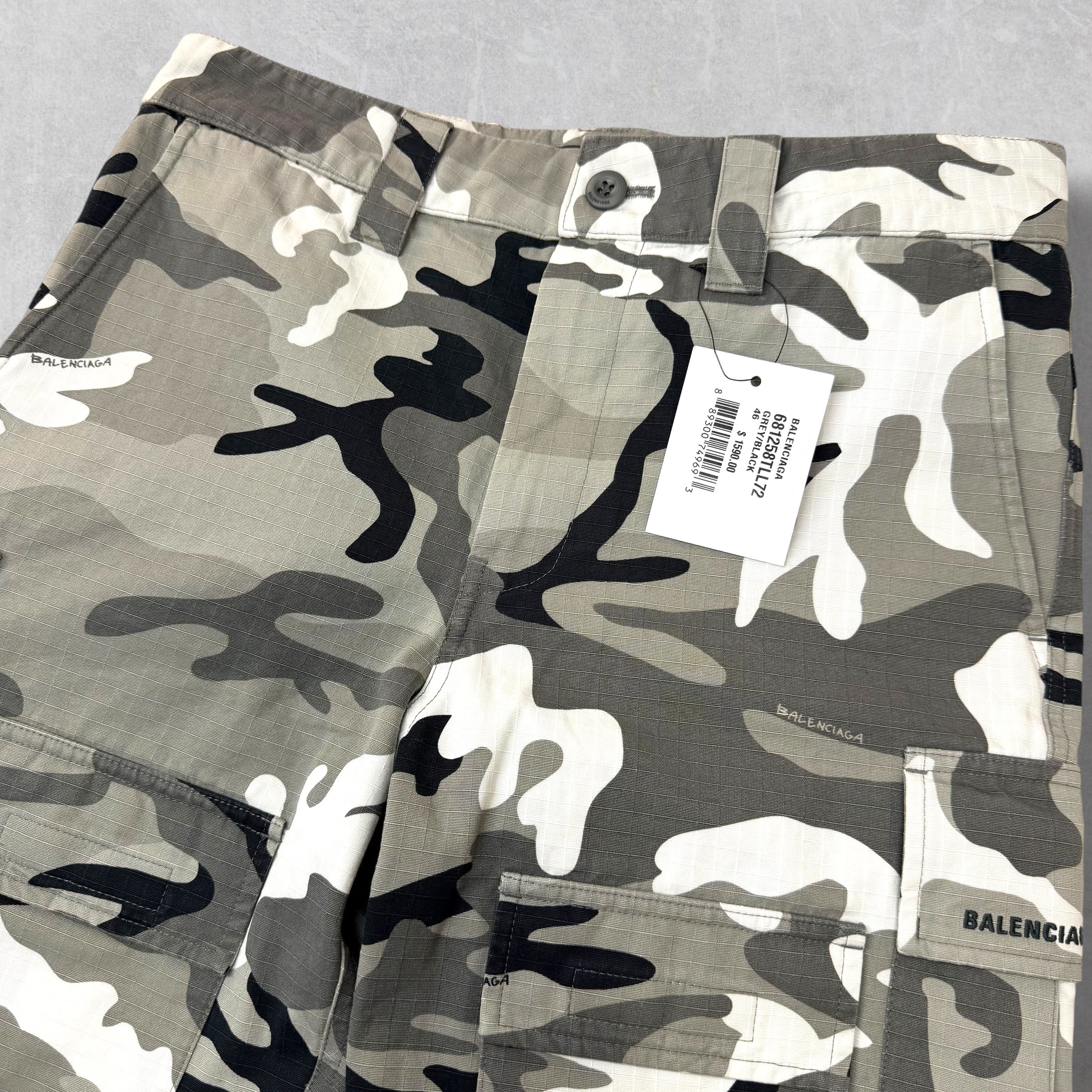 Balenciaga Fitted Camo Cargo Pants 36 (S)