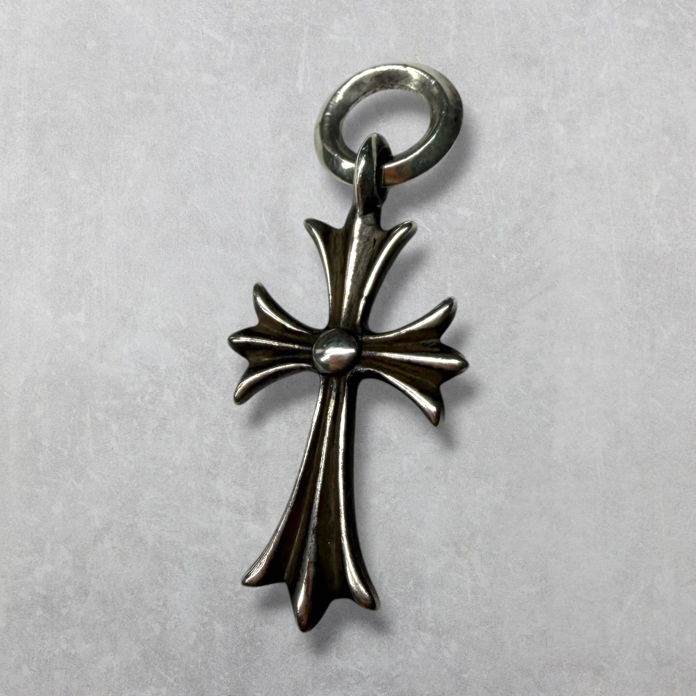 Chrome Hearts Tiny CH Cross Pendant