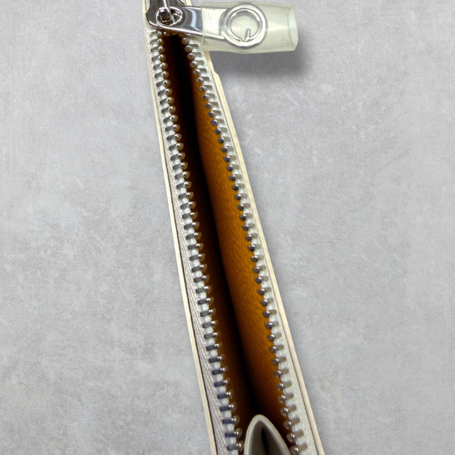 Goyard White Bourbon Zipped Card Holder