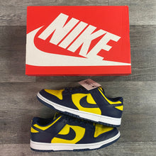 Load image into Gallery viewer, Nike Dunk Low Michigan Size 12
